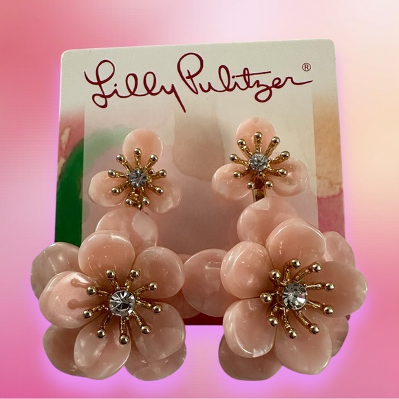 LILLY PULITZER EARRING FLOWER BLUSH PINK -BLOOM Acrylic GOLD/CRYSTAL NEW/POUCH - Picture 1 of 8